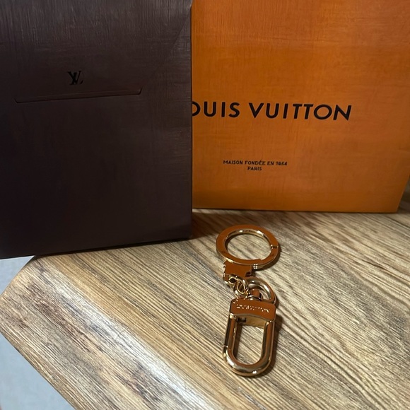 NEW Authentic Louis Vuitton Anokre Key Chain & Louis Vuitton Box Case - Picture 2 of 15